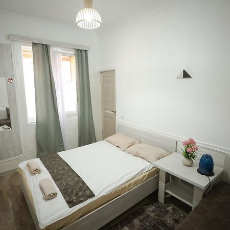 Hotel U Ashota Erevan Esterno foto