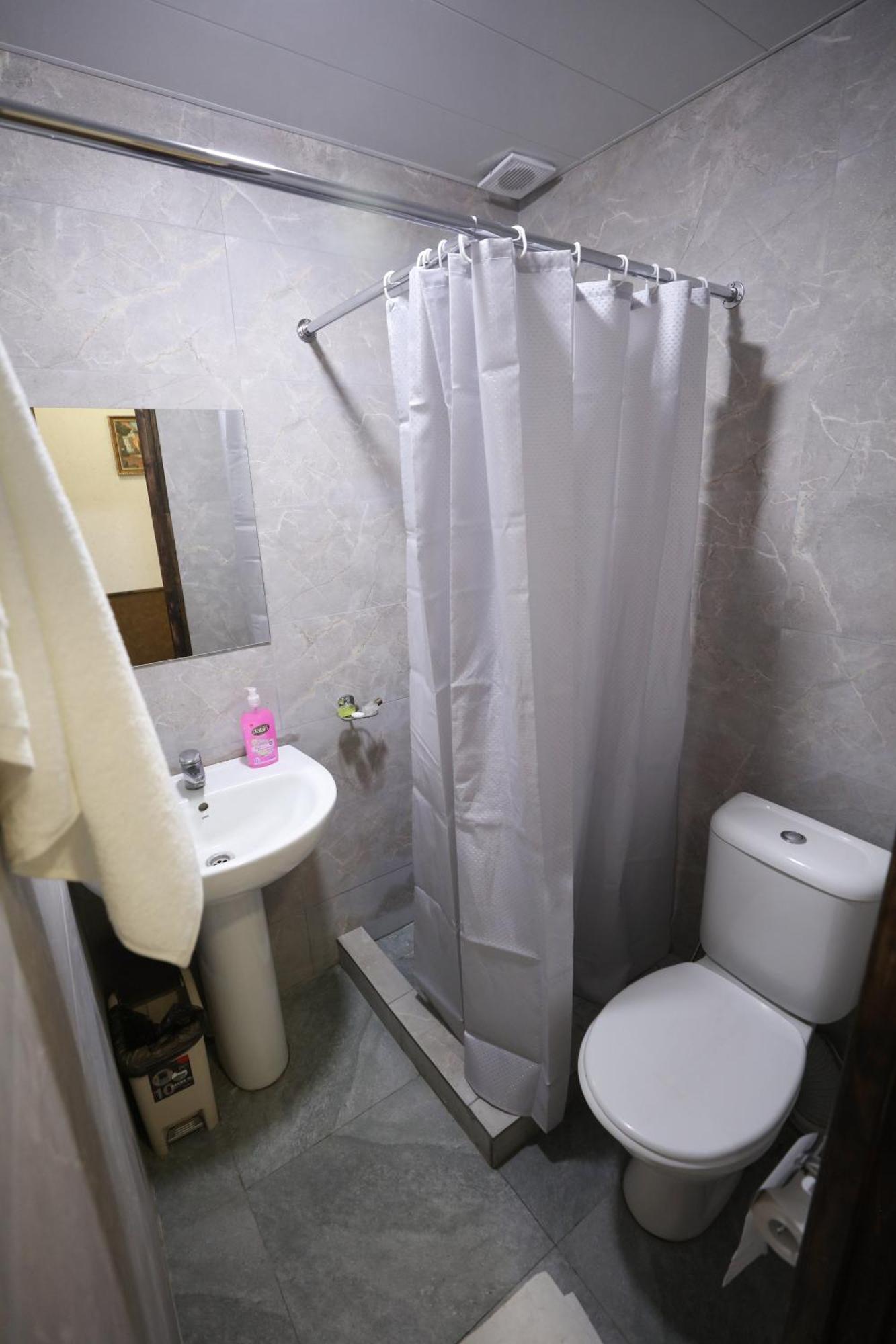 Hotel U Ashota Erevan Esterno foto