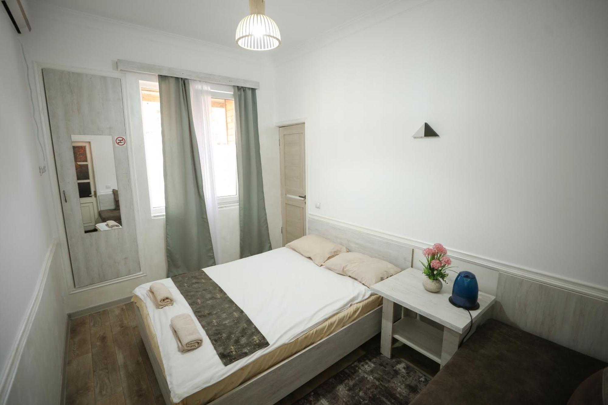 Hotel U Ashota Erevan Esterno foto