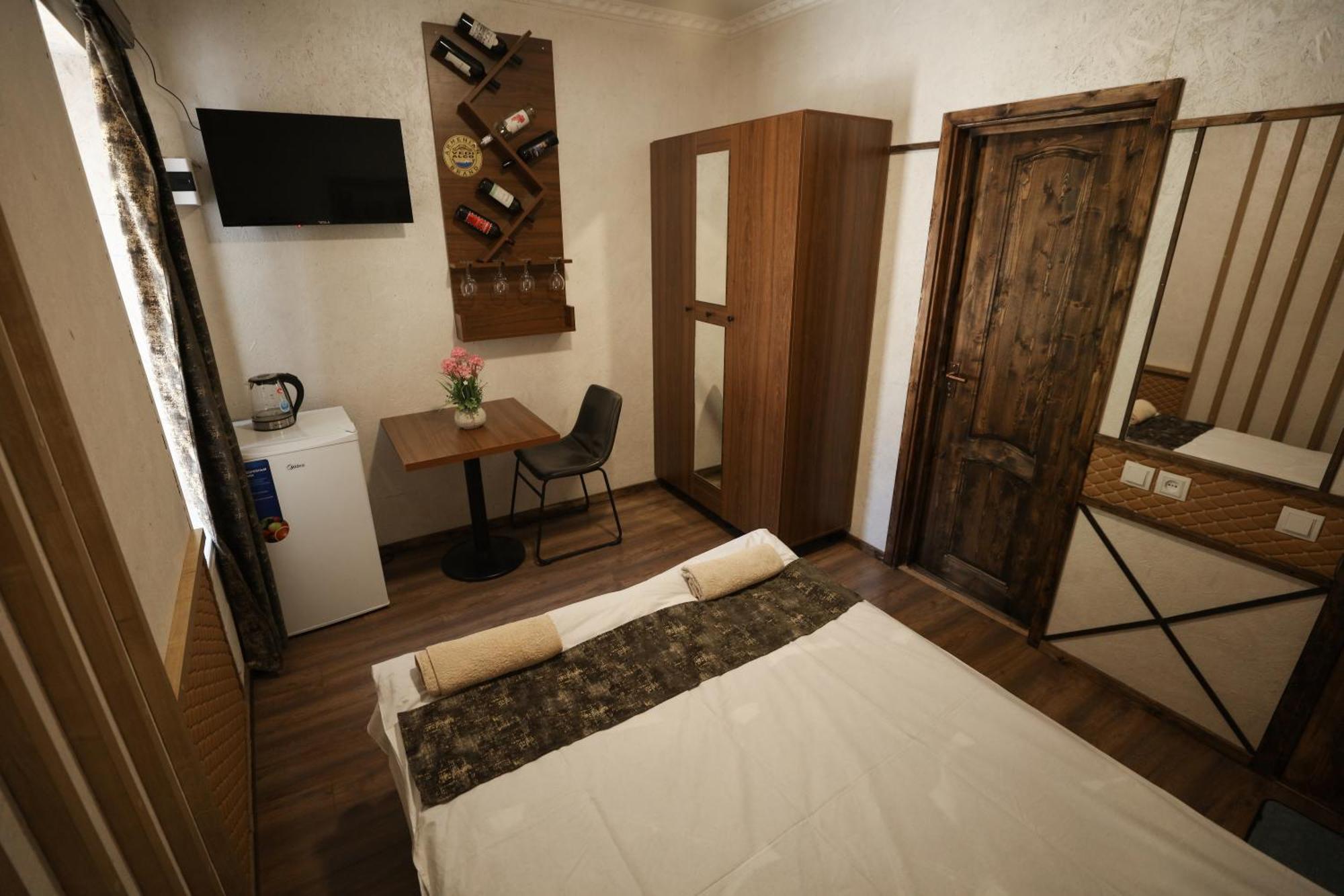 Hotel U Ashota Erevan Esterno foto