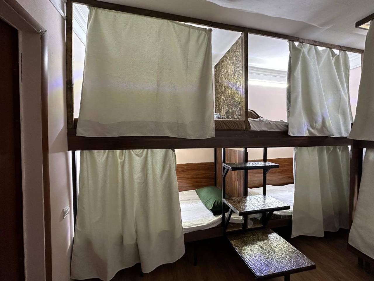 Hotel U Ashota Erevan Esterno foto